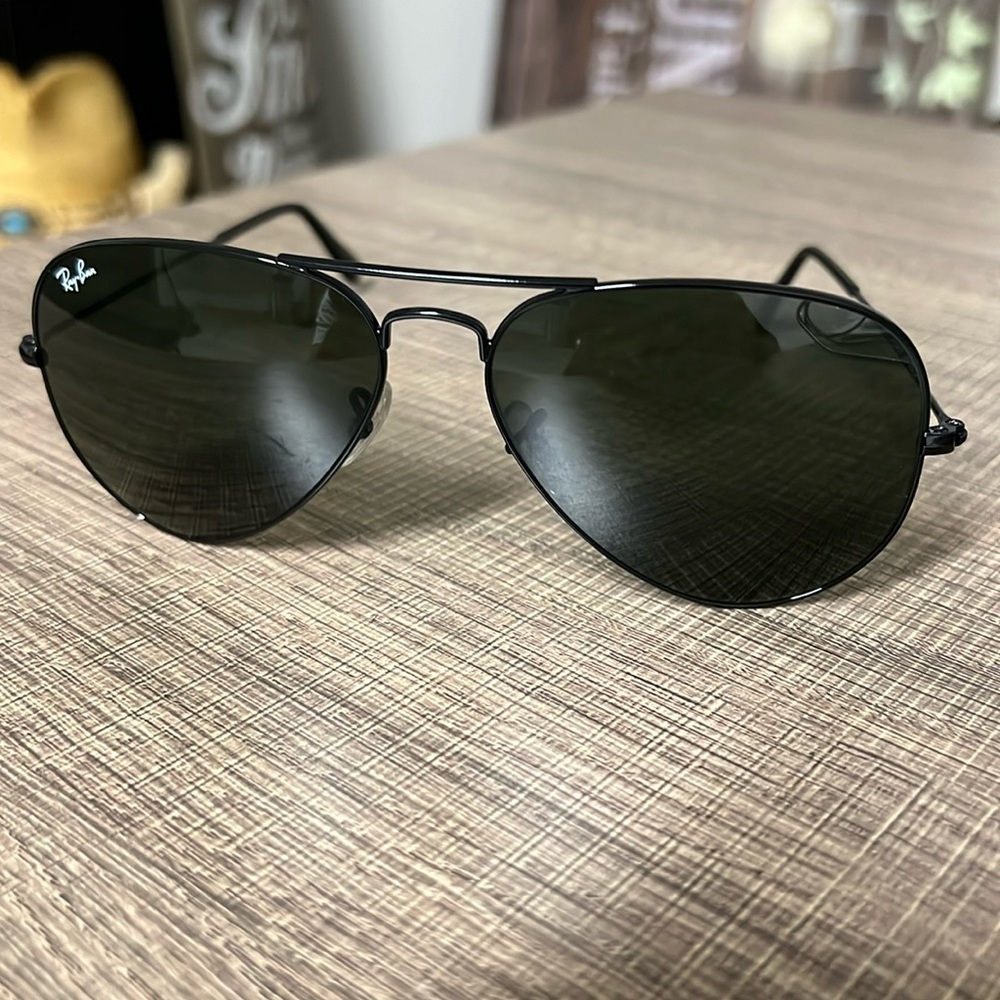 Black Ray Bans